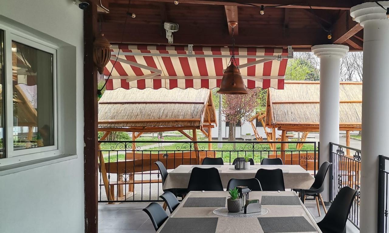 No Stress Panzio-Pizzeria-Sporttabor Bed & Breakfast Harkány Eksteriør bilde