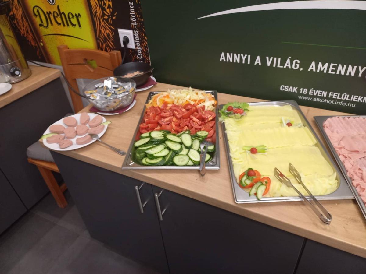 No Stress Panzio-Pizzeria-Sporttabor Bed & Breakfast Harkány Eksteriør bilde